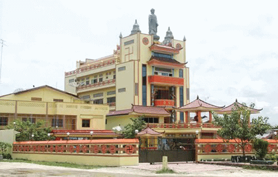 Tampak foto samping Vihara Tri Ratna – Tanjung Balai – Sumatera Utara