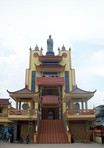 Tampak foto depan Vihara Tri Ratna – Tanjung Balai – Sumatera Utara